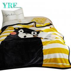 Dwustronny koc polarowy Deluxe w kolorze koralowym