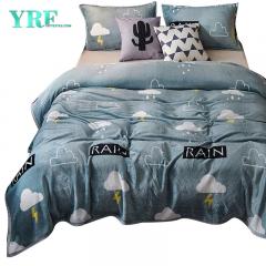 Bardzo miękki koc z kwiatowym koralem