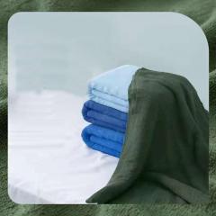 Serbska wojskowa pojedyncza poduszka