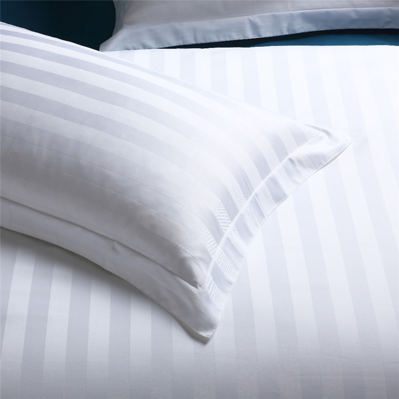 Jak usunąć plamy krwi z białych prześcieradeł?