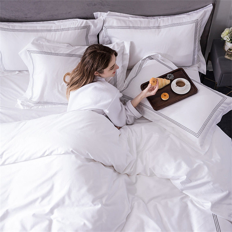 Jakie środki ostrożności należy zachować prając tkaniny konopne z pościelą hotelową?