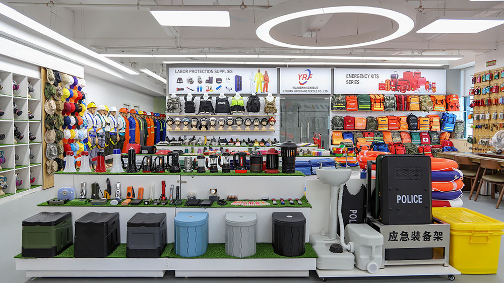 Chinese Factory B2B Wholesale Disaster Relief Reflective Raincoat (Argentina Market): 300-Meter Visibility + 5-Year Durability, ISO Certified for Heavy Rain Flood Rescue